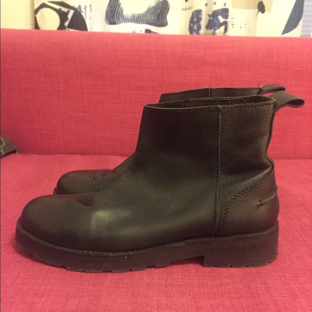Cool everyday sleep-on boots
